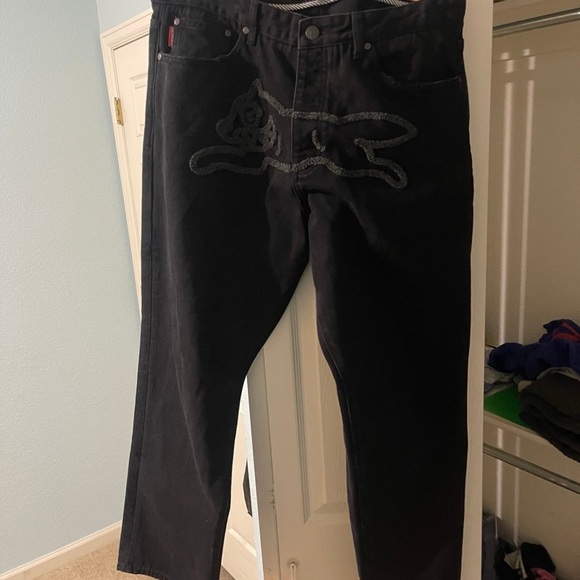 Black Tailored Pants with Elegant Detailing